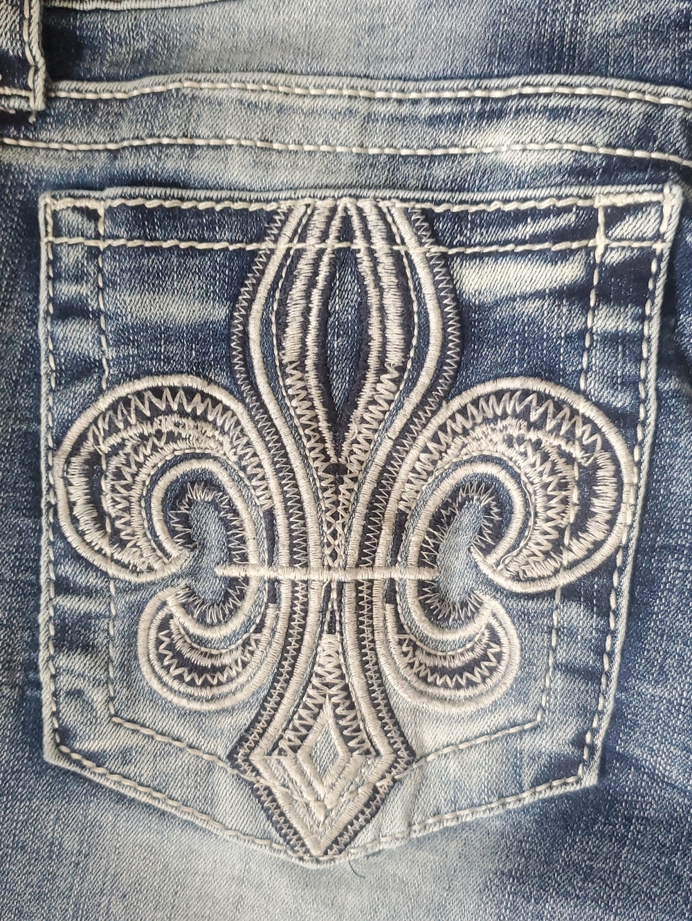 ROYALLUXE  Blue Flare Jeans - Classic Washed Denim EMBELISHED - Picture 8 of 11